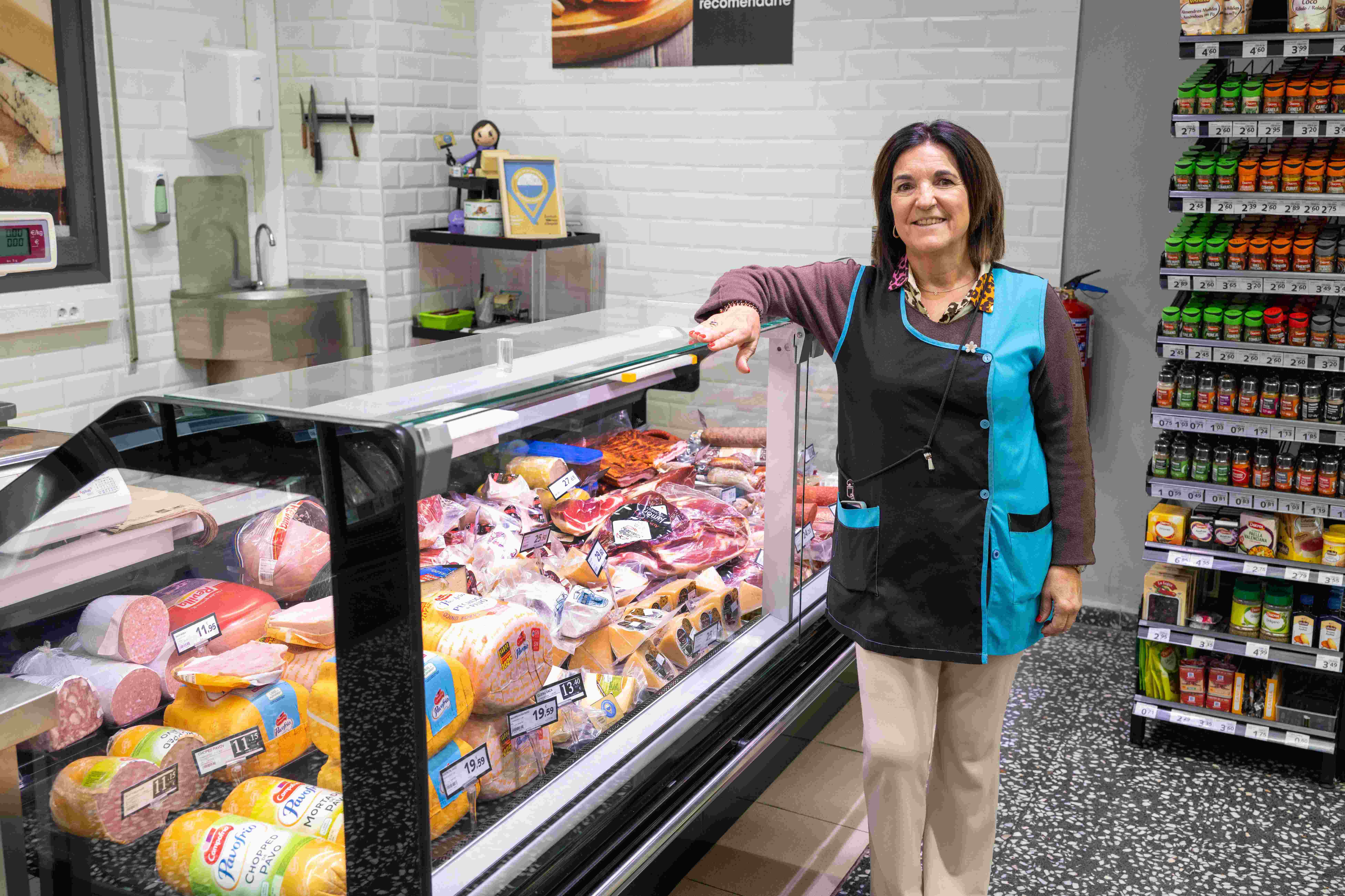 AUTOSERVICIO JUNCAL (Lakuntza)